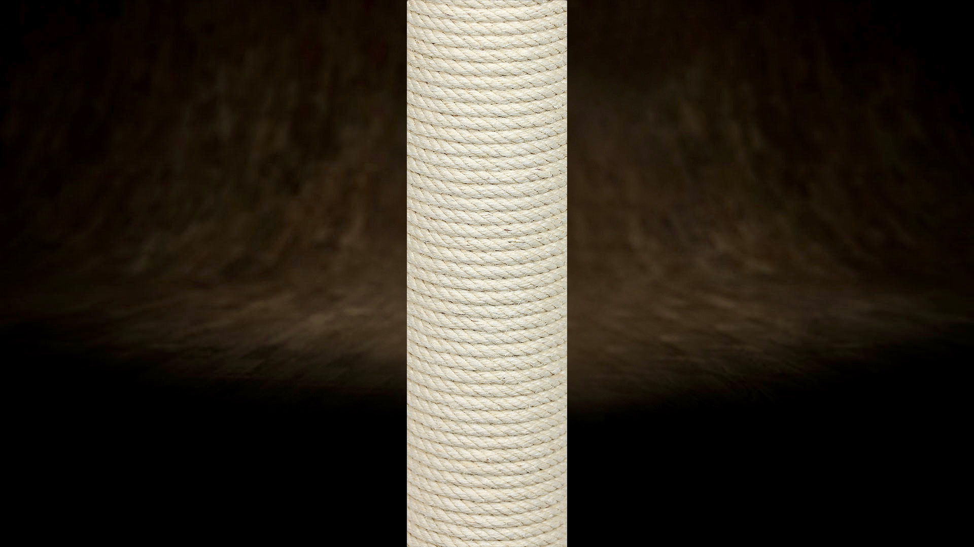 Corda in sisal avvolta correttamente - le spire sono uniformi, strettamente pressate l'una contro l'altra e prive di spazi o allentamenti.Corda in sisal avvolta correttamente - le spire sono uniformi, strettamente pressate l'una contro l'altra e prive di spazi o allentamenti.Corda in sisal avvolta correttamente - le spire sono uniformi, strettamente pressate l'una contro l'altra e prive di spazi o allentamenti.